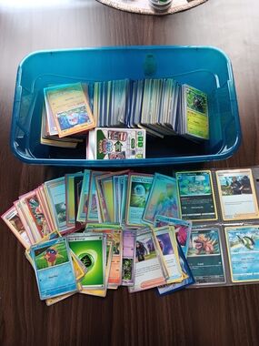 Assorted Pokémon Trading Card Lot
